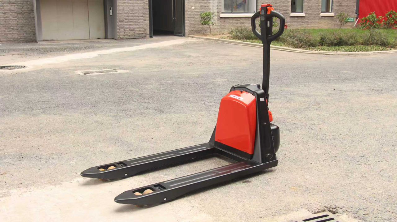 PF 158ET Electric Pallet Truck - Image 2